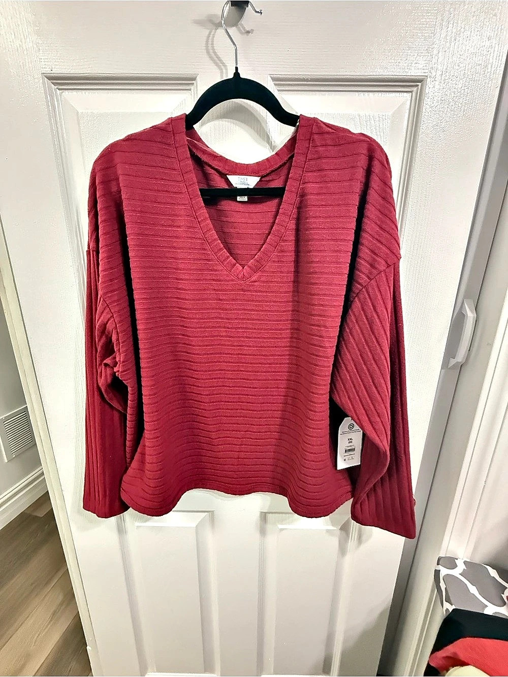 Time and Tru TTV NECK RIBBED HACCI VNE PUNCH V-Neck Sweater in Red XXL NWT